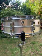 Load image into Gallery viewer, 1968 Ludwig Acrolite 14x5 Snare Drum
